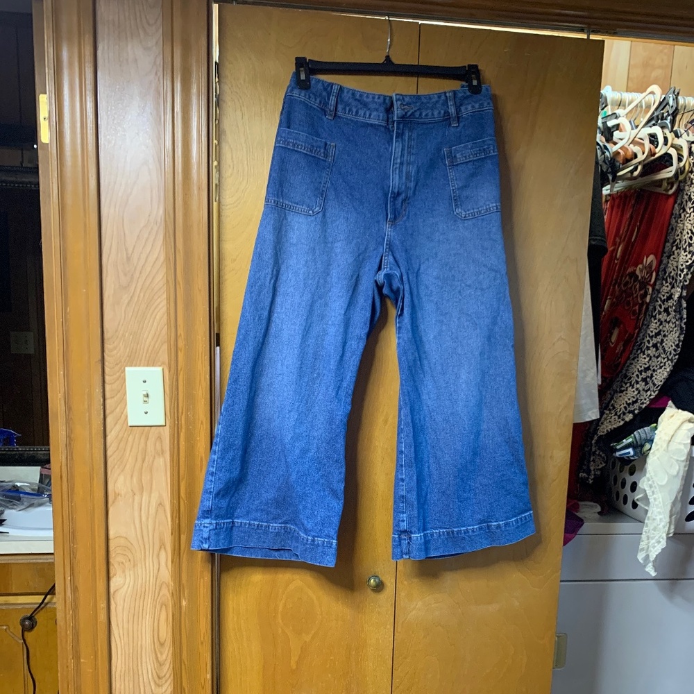 Wide leg crop jeans